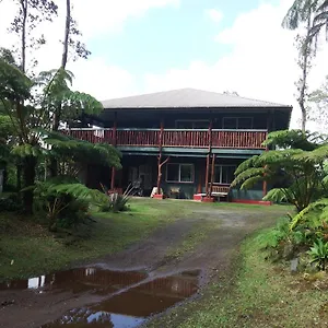 Aloha Crater Bed & Breakfast Volcano